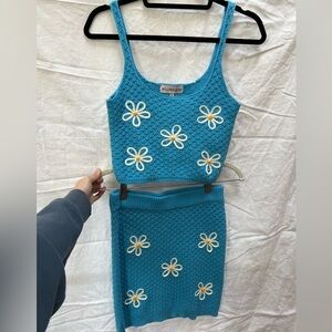 Willow and Wind Blue Daisy Crochet Set